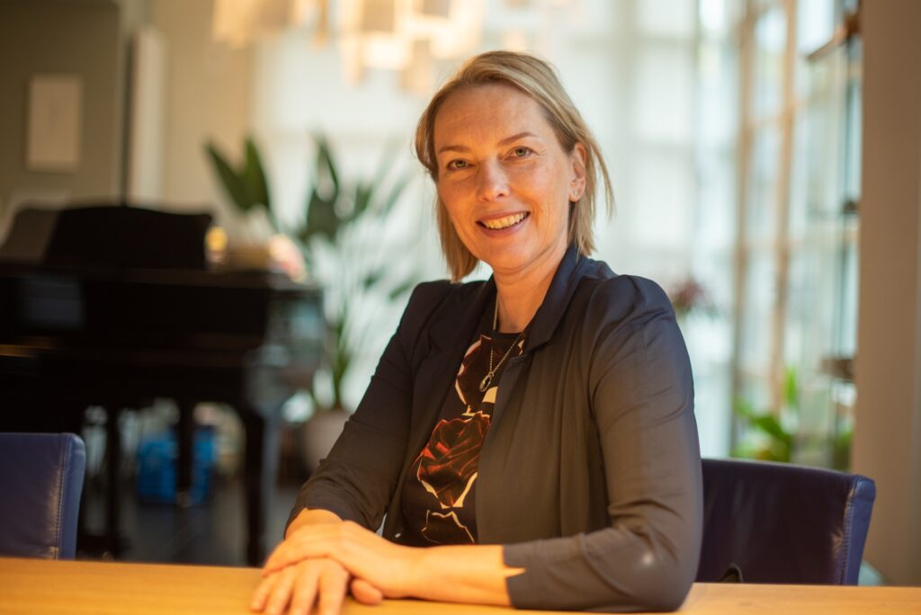 Directeur Marijke van der Woude hervat werkzaamheden