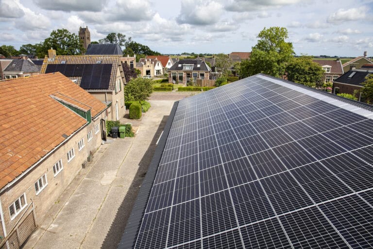 GOED zonnedak in Hilaard voor Dorpsbelang