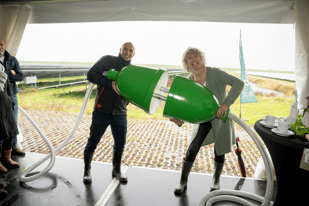 Zonnepark Lemsterhoek officieel geopend