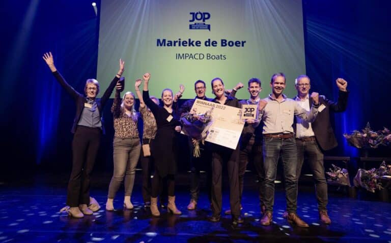 Marieke de Boer (IMPACD Boats) wint Jonge Ondernemersprijs 2022.