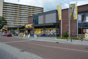 Jumbo Kooistra neemt Jumbo-winkel Dokkum over van Titus Vogt