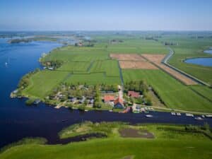 Recreatiebedrijf Pean gaat voor 20 huishoudens aan zonnepanelen plaatsen op accommodaties