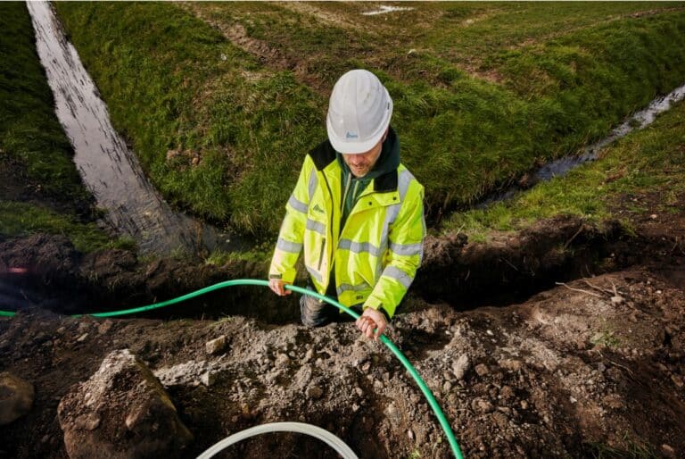 Gigasnel en betaalbaar glasvezel binnen handbereik voor bedrijventerreinen in Burgum en Sumar