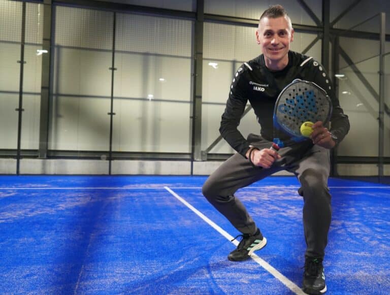 Padel Friesland opent indoor padelbanen in Heerenveen