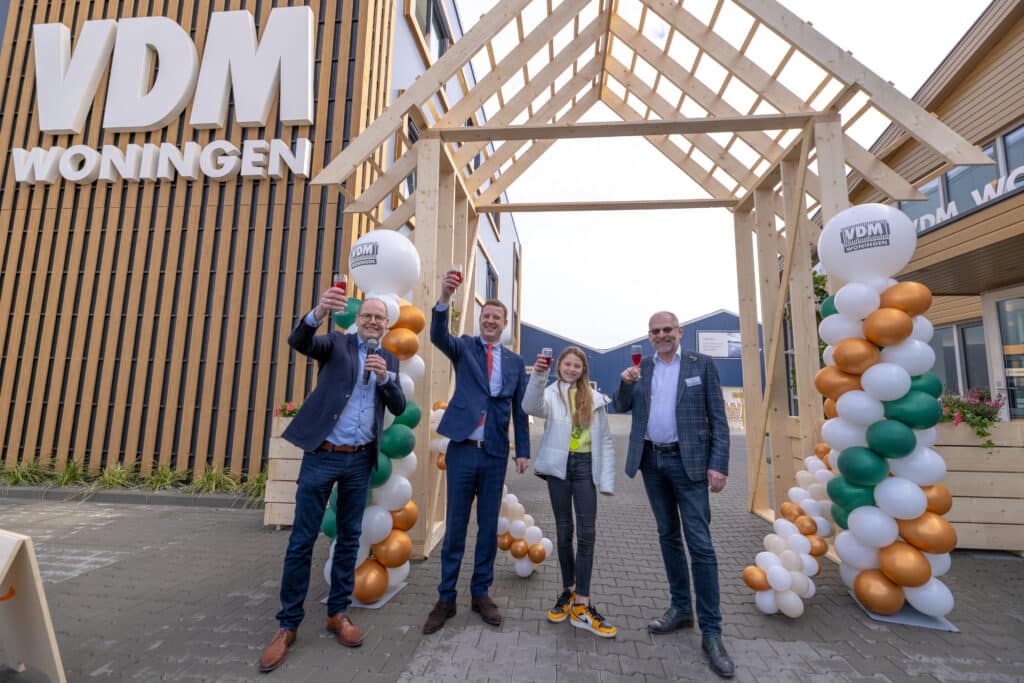 Feestelijke opening en Open Dag bij VDM Woningen