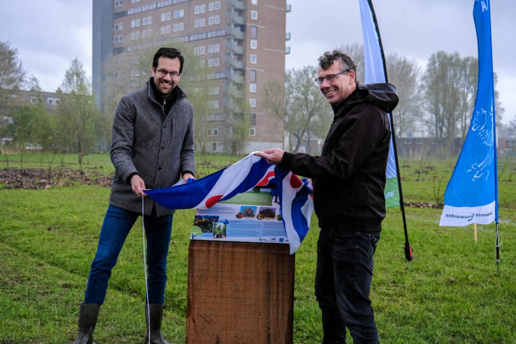 Doarpsbosk van Snakkerburen geopend; het tweede FMF-jubileumbosk