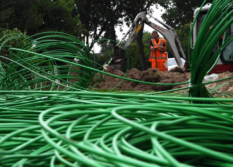 Aanleg glasvezel bedrijventerreinen Harlingen