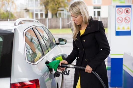 Friezen opgelet: tanken is hier het goedkoopst 