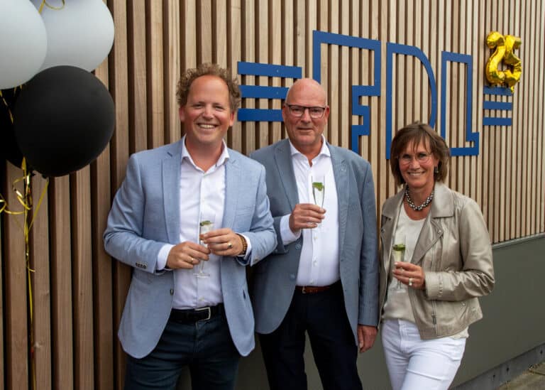 FDL viert jubileum met wethouder, theater en markt