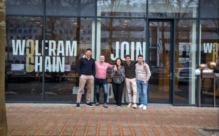 Goed nieuws voor transport- en logistiek professionals in het noorden! Wolfram Chain, dé specialist in arbeidsbemiddeling voor deze sector, opent een nieuwe vestiging in Heerenveen. Hiermee wordt het voor werkgevers én werkzoekenden in Friesland makkelijker om snel de juiste match te vinden.