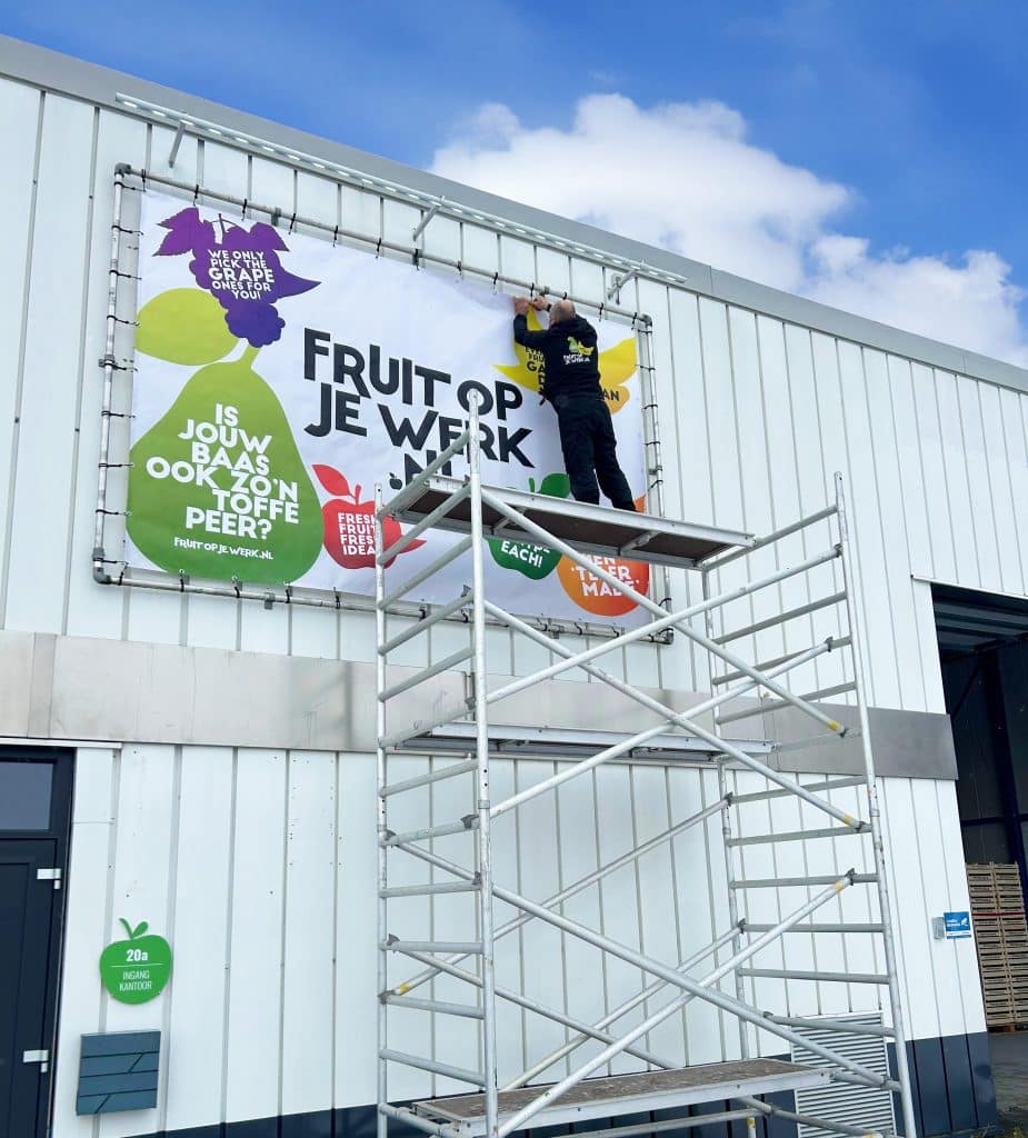 RUIT OP JE WERK, de bekende fruitleverancier voor bedrijven, scholen en zorginstellingen, heeft met trots een gloednieuwe vestiging geopend in Drachten.