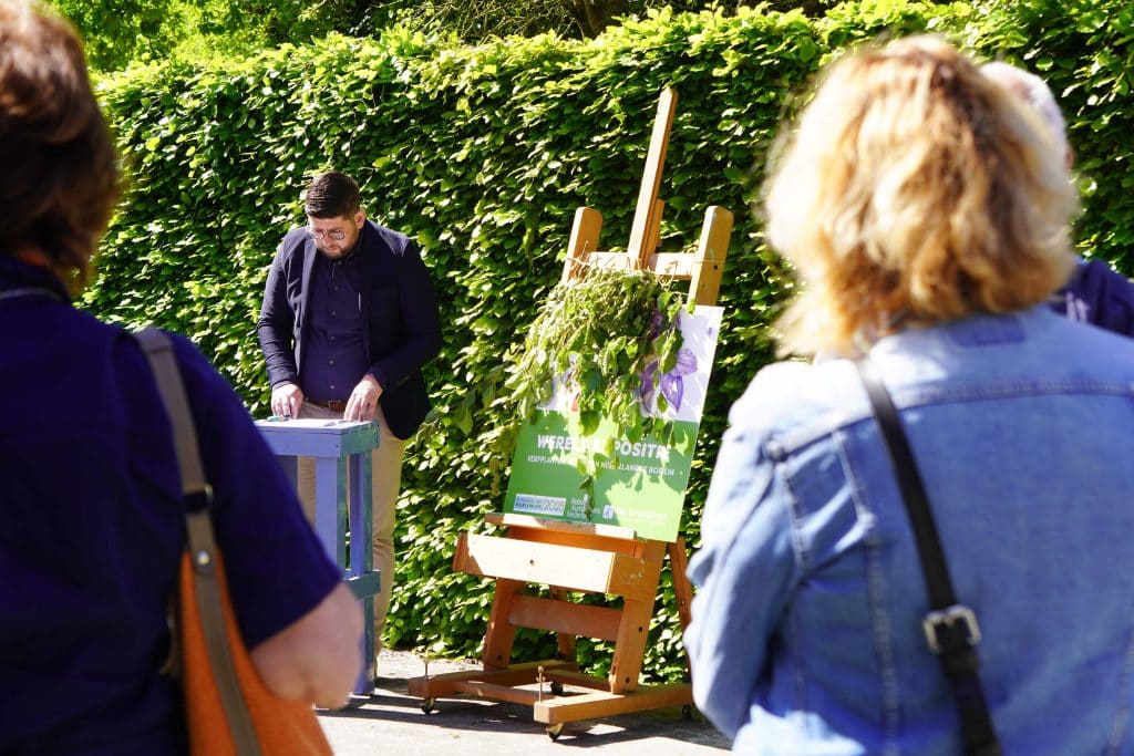 Officiële opening wereldtentoonstelling op De Kruidhof