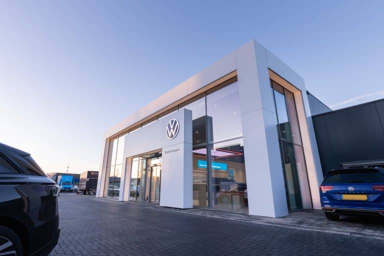 Van den Brug Bedrijfswagencentrum